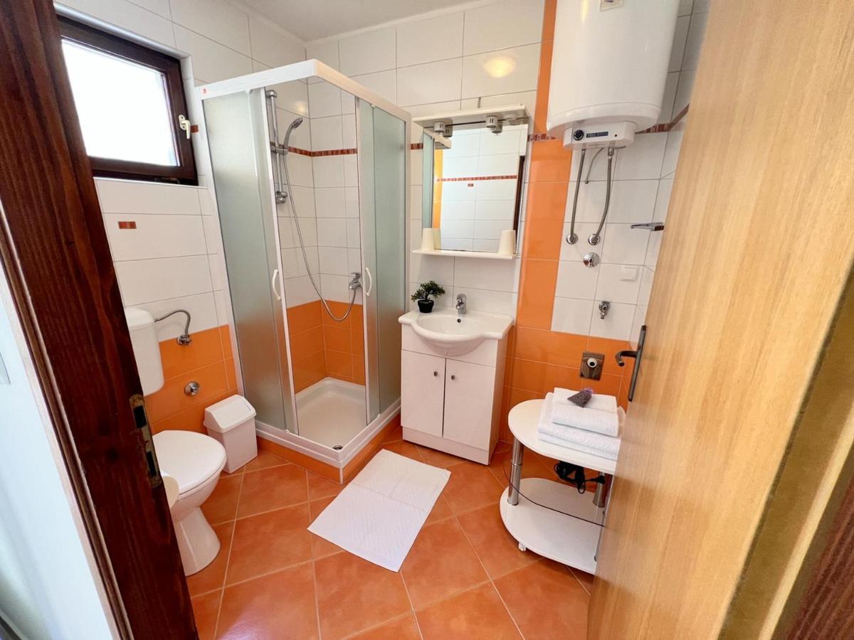 Old Town Rab Pjaceta Accommodation Раб Екстериор снимка